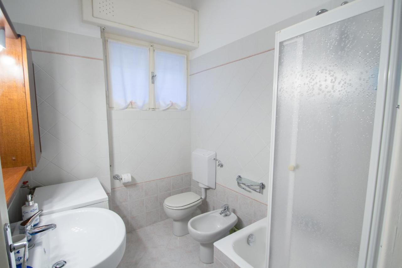 Grande Bilocale Con Giardino E Posto Auto Privato Comodo Al Mare Varraze Exterior foto